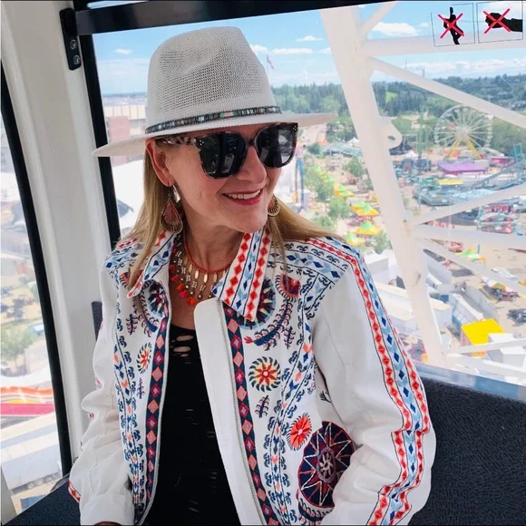 ๐ ๐Live ๐ ๐Show ๐ ๐Notification๐๐ - Picture 1 of 16